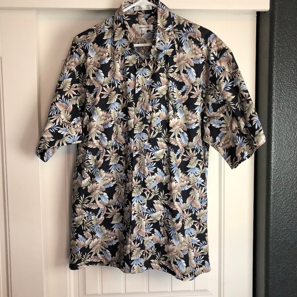 Pierre Cardin Other - pierre cardin Large cotton Hawaiian print t-shirt